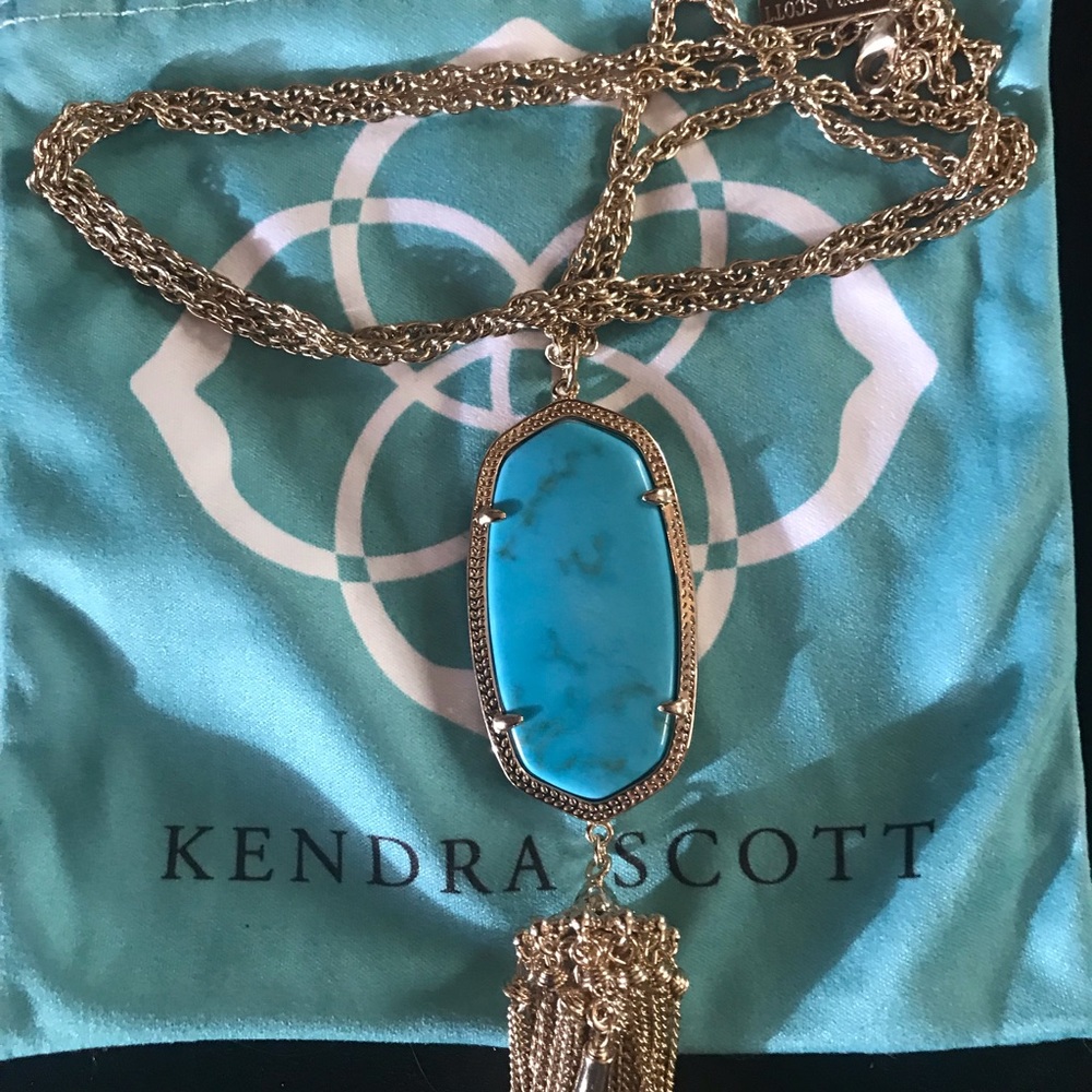 Kendra Scott Rayne necklace.
